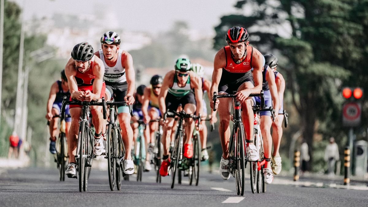 Performance Jovem: Treinos de HIIT, Força e Resistência para Atletas, Lutadores e Competidores com Ciência, Técnica e Propósito