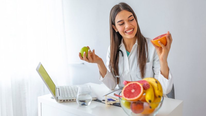 7 Alimentos Que Incham a Barriga e Afetam Sua Energia (E O Que Comer No Lugar)