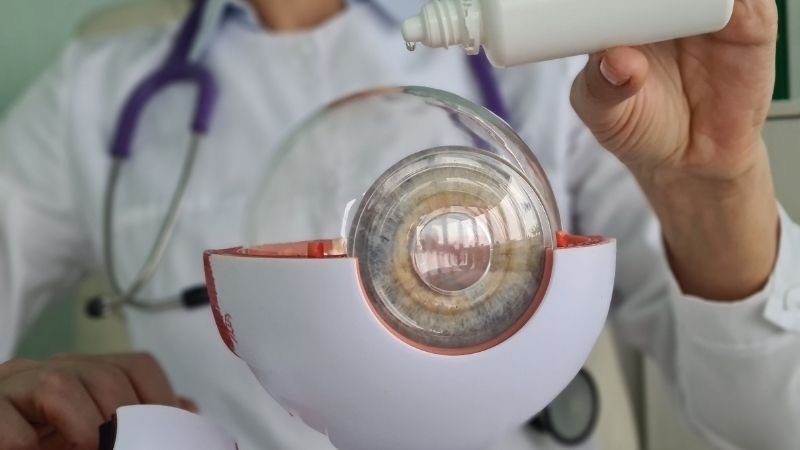 Qual Colírio Usar na Conjuntivite? O Que Funciona em Cada Caso