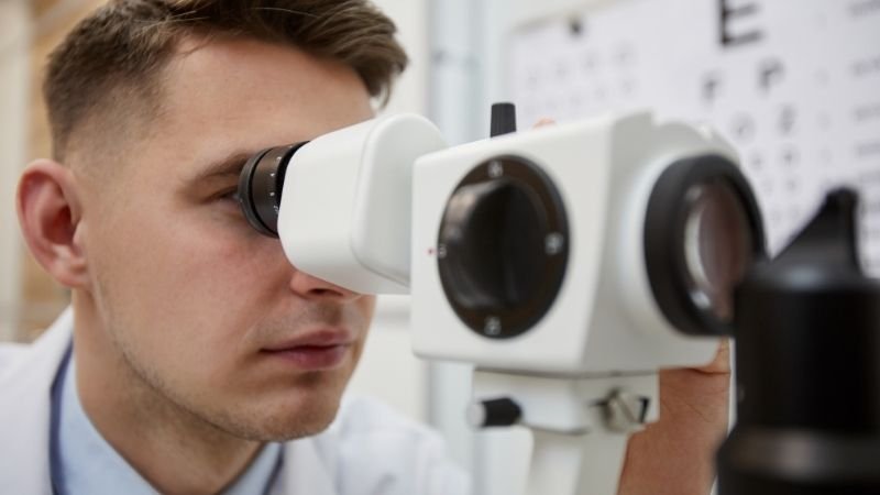 👁️ Visão Embaçada: O Que Pode Ser e Quando Procurar um Oftalmologista