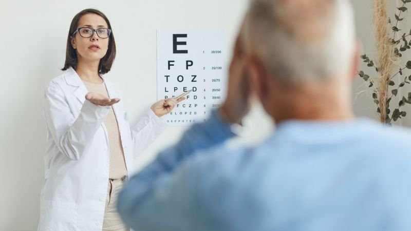 👁️ Visão Embaçada Repentina é Perigosa? Sinais de Alerta que Você Não Deve Ignorar