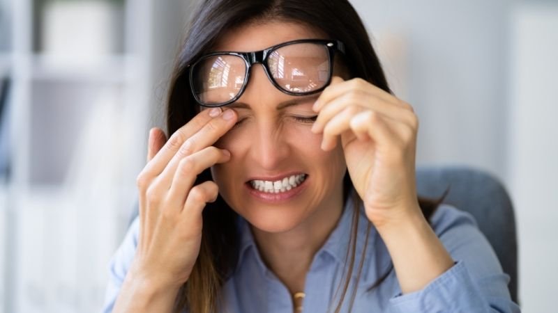 🔴 Olhos Vermelhos e Coceira: Alergia ou Algo Mais Sério?